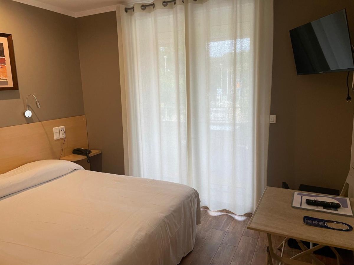 Au Tapis De Sable Hotel Saint-Cyr-sur-Mer Eksteriør billede